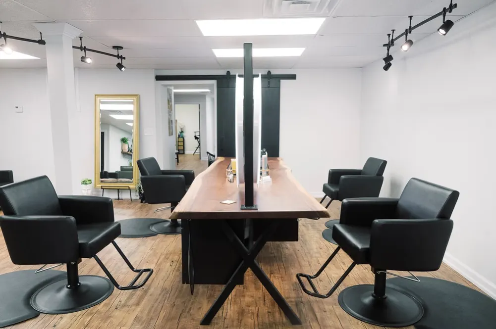 11 AM Salon — Beauty salon in Lansdale